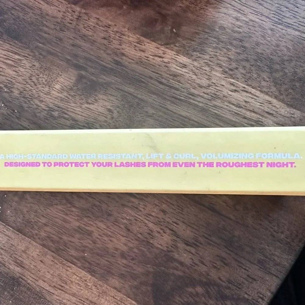 NWT Jeffree Star F*UCK PROOF Banana Fetish Mascara Yellow